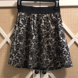 Beige & black floral skirt w/elastic waistband